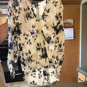 West Kei Black and White Floral Blouse
